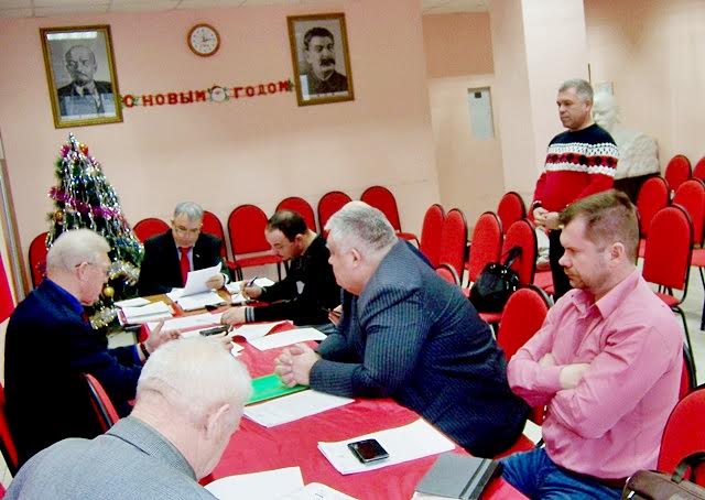 Казань. Накануне новогодних праздников в Татарстанском Рескоме было подписано соглашение между ТРО КПРФ и региональным союзом объединения профсоюзов России (СОЦПРОФ)