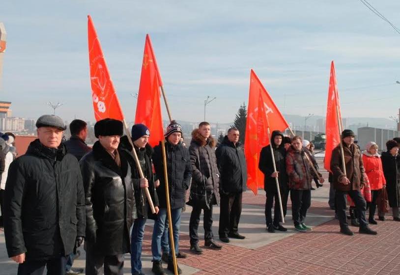 Забайкальские коммунисты приняли участие в мероприятиях в честь Дня Советской Армии и Военно-морского Флота