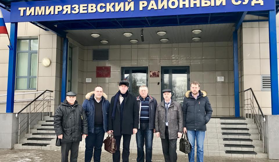 Москва. Суд восстановил на работе гражданского активиста Алексея Зобаева
