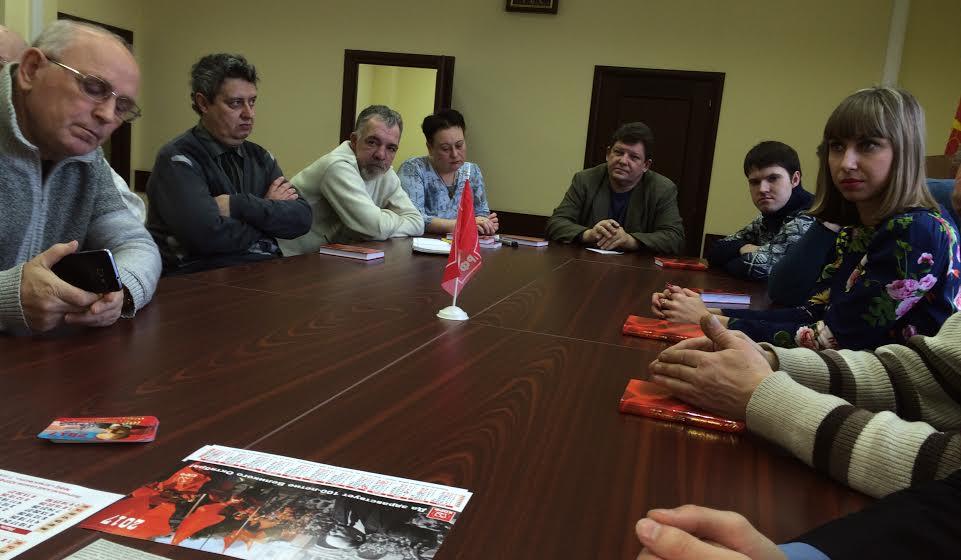 В Воронеже прошла презентация книги первого секретаря обкома КПРФ Сергея Рудакова «В ногу с Октябрём»