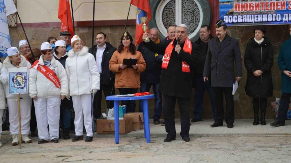 V Международный слет зимнего плавания прошел в Севастополе
