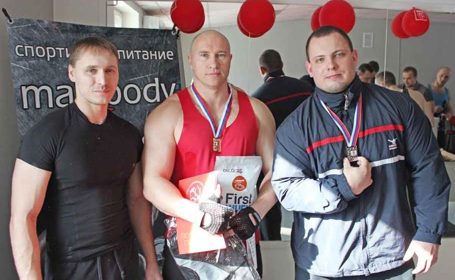 Амурская область. В спортклубе КПРФ 23 февраля прошел турнир по армейскому жиму