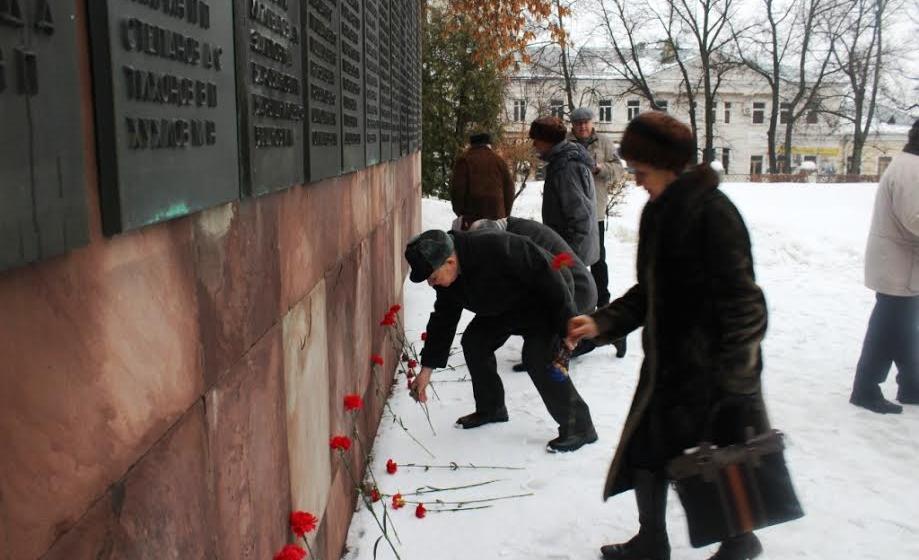 Пензенские коммунисты провели митинг в честь Советской Армии