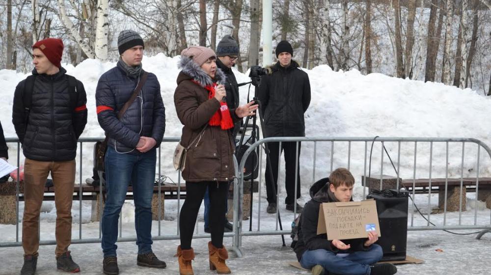 Пермь. Коммунисты и комсомольцы поддержали студенческий митинг «За безлимитный проездной»