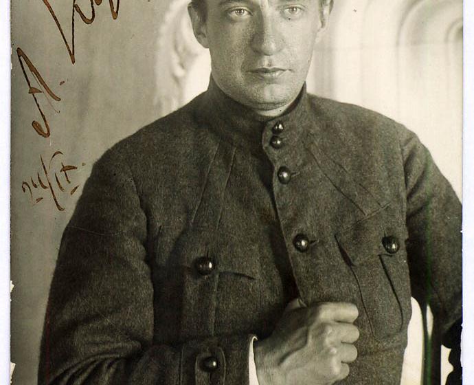Проект KPRF.RU "Хроника революции". 7 марта 1917 года: уволенные рабочие Путиловского завода обратились за поддержкой ко всем рабочим Петрограда, а царь отправился в ловушку к заговорщикам