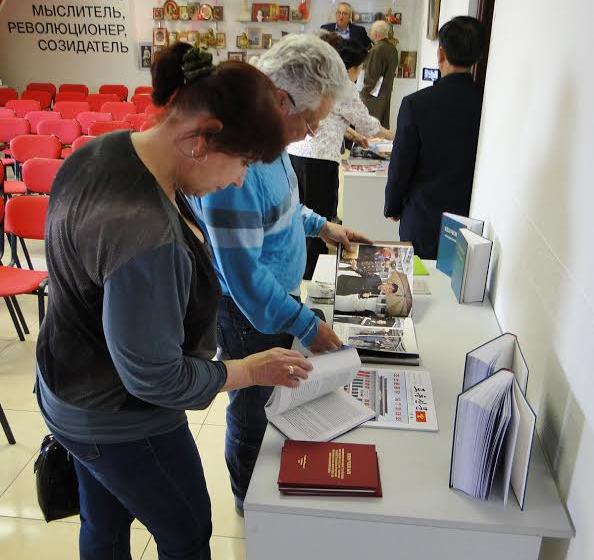 В Амурском обкоме КПРФ отметили предстоящее 105-летие со дня рождения основателя северокорейского государства Ким Ир Сена