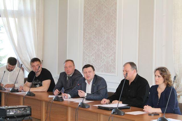 Лидер вологодских коммунистов Александр Морозов: Проект "Единой России" "Комфортная городская среда", широко разрекламированный партией власти, - это очередной политический пиар