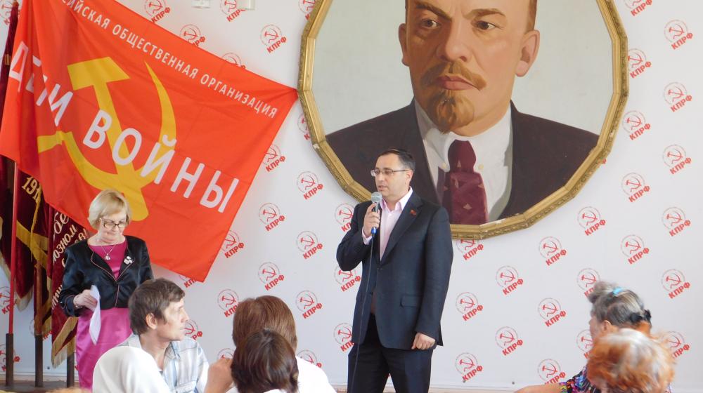 Оренбургские коммунисты чествовали «Детей войны»