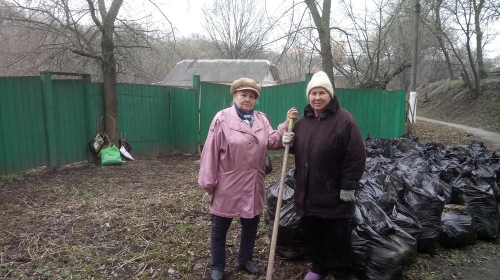 Московская область. Подольские коммунисты провели субботник в музее-заповеднике Подолье «Домик Ленина»