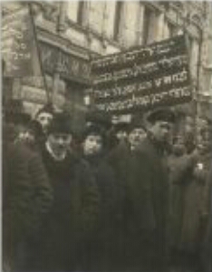 Проект KPRF.RU "Хроника революции". 18 апреля 1917 года: Ленин приступает к обязанностям редактора "Правды", в буржуазной прессе начинается клеветническая кампания против Ленина