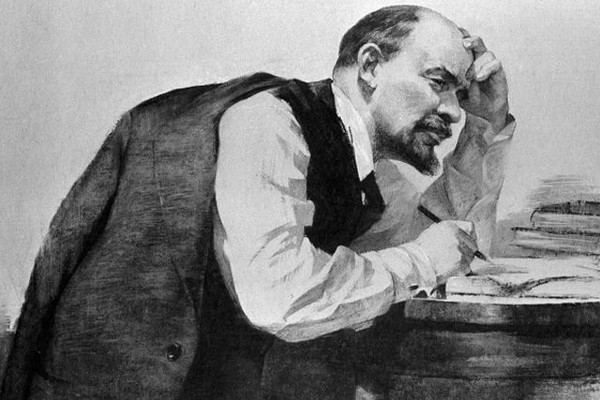 Проект KPRF.RU "Хроника революции". 8 апреля 1917 года: В Петрограде походят митинги с требованием прекращения войны, Ленин начинает писать пятое "Письмо издалека"