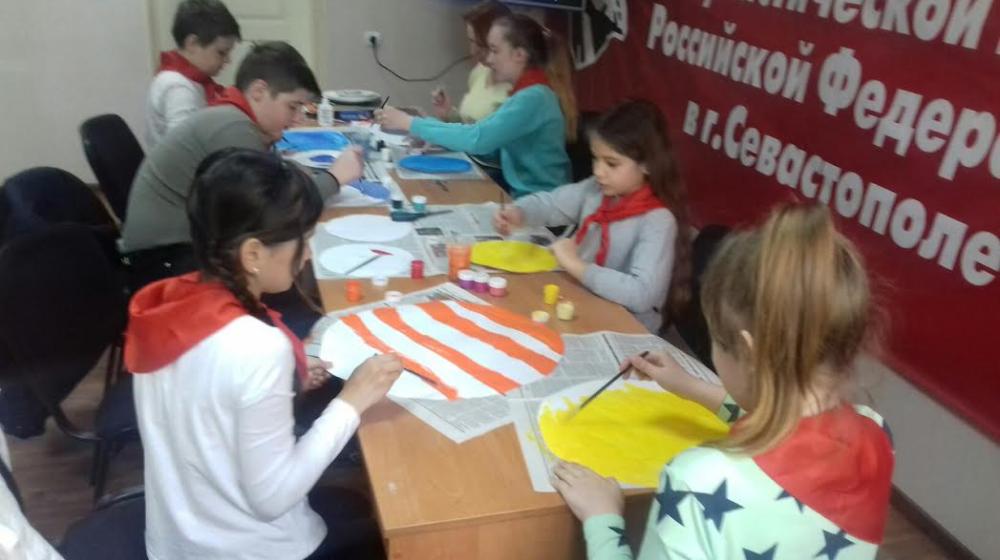 Севастопольские пионеры изучают космос