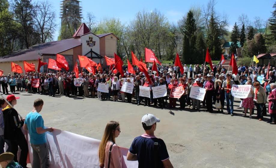 Более пятисот пензенцев приняли участие в первомайском митинге КПРФ
