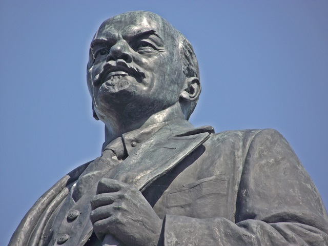 «Руки прочь от памятника В.И. Ленину!». Состоялся XIV Пленум Татарстанского рескома КПРФ 