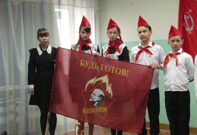 Рязанская область. Сасовские коммунисты провели торжественный приём в пионерскую организацию