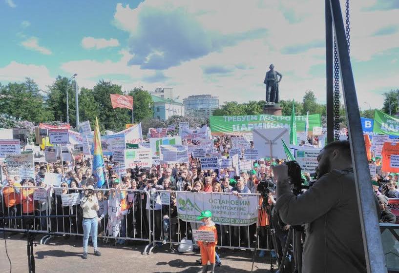 Андрей Клычков выступил на митинге «За права москвичей!» на Суворовской площади
