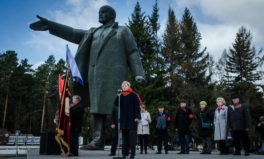 На первомайском митинге в Северске жители поддержали кандидатуру Натальи Барышниковой на пост губернатора региона