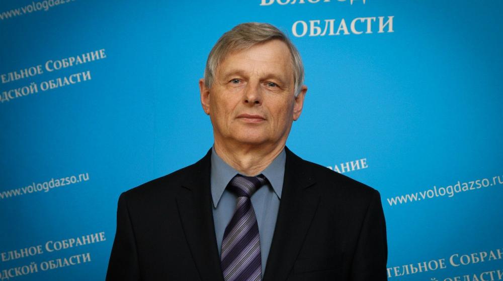 Вологодская область. Депутат-коммунист Михаил Селин: Экономическая эффективность земельной реформы близка к нулю