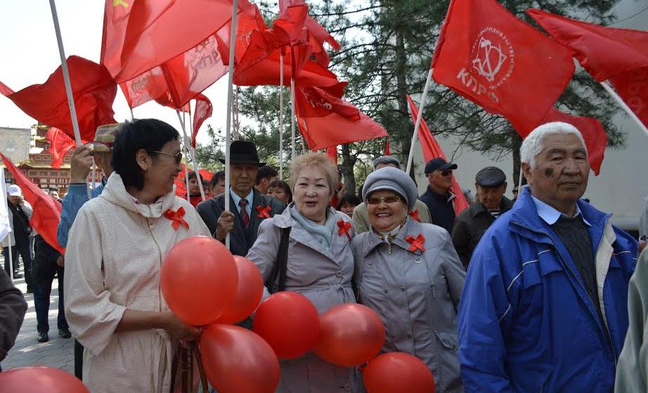 За достойную работу, зарплату, жизнь! Первомай в Калмыкии