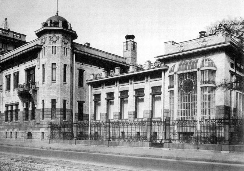 Проект KPRF.RU "Хроника революции". 25 июня 1917 года: Временное правительство увеличило подоходный налог с прогрессивной шкалой, Всероссийский съезд Советов принял предложенную меньшевиками и эсерами резолюция о войне
