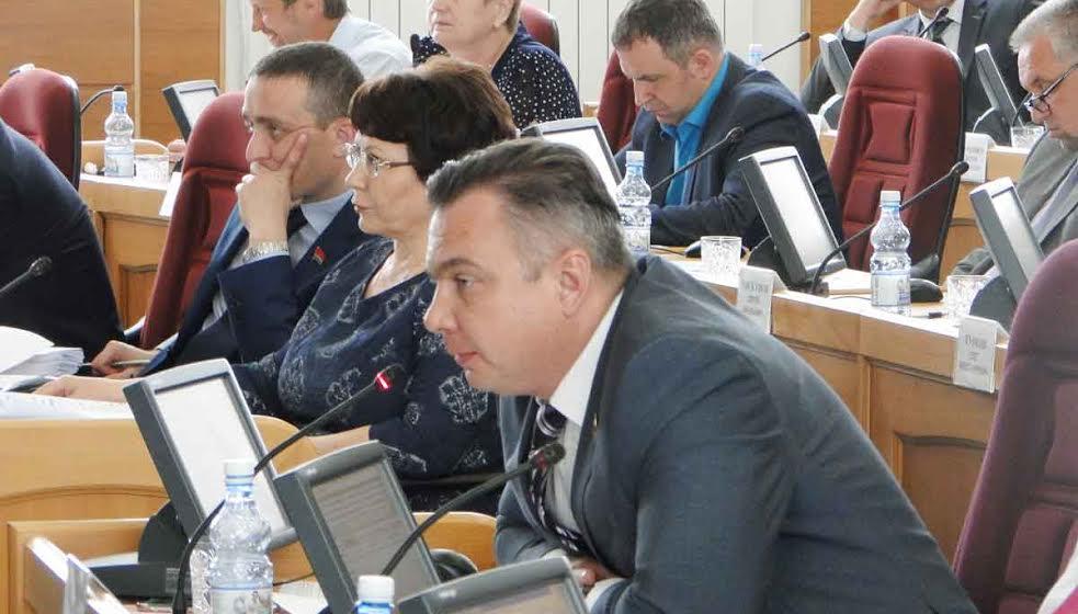 Депутатские фракции Законодательного Собрания Амурской области не поддержали отчет губернатора