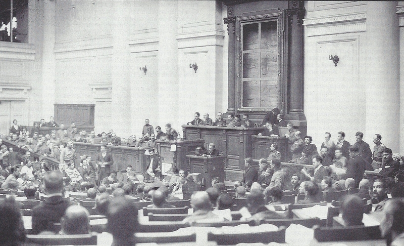 Проект KPRF.RU "Хроника революции". 22 июня 1917 года: В.И. Ленин выступил на Всероссийском съезде Советов с речью о войне, Всероссийский съезд Советов запретил намеченную демонстрацию рабочих и солдат