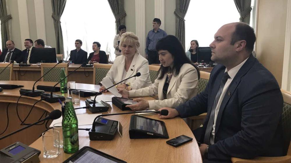 Депутаты-коммунисты борются за сохранение «зеленых зон» и «Сада юннатов» Рязани для детей 