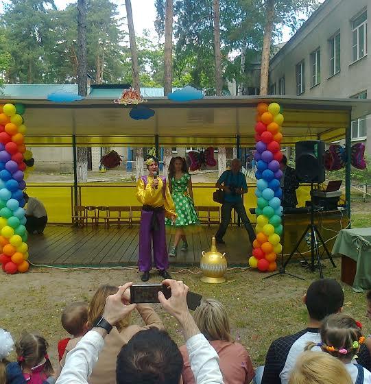 В День защиты детей воронежские коммунисты посетили областной Дом ребенка