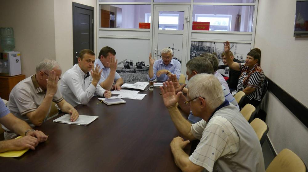 Липецкий обком КПРФ выдвинул кандидатов в депутаты на предстоящие в сентябре выборы