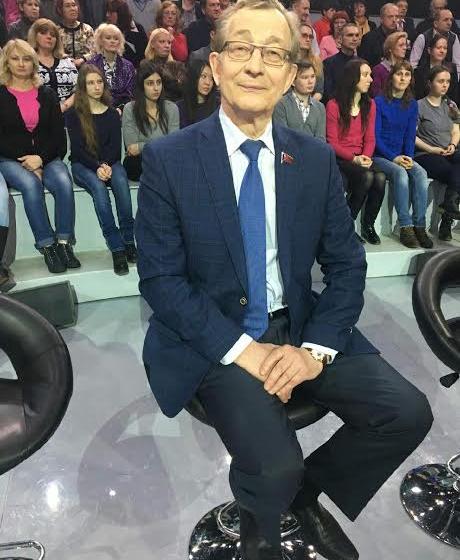 Владимир Поздняков принял участие в передаче «Мужское/Женское», посвящённой безобразиям в одном из домов Якутска