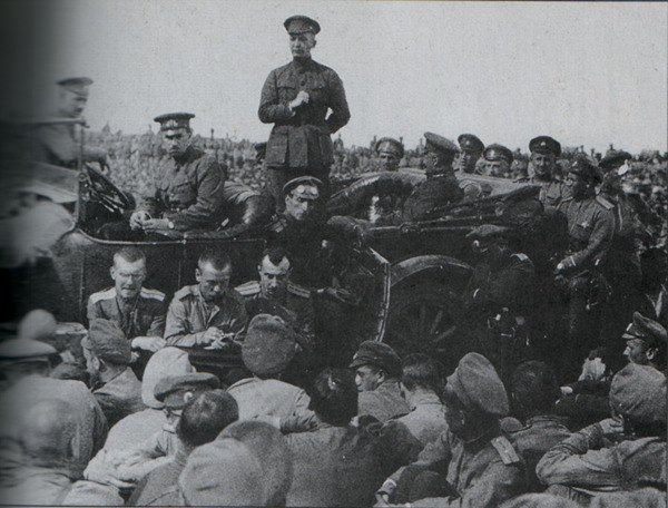 Проект KPRF.RU "Хроника революции". 6 июня 1917 года:  Демонстрация дворников в Москве, Петросовет обсуждает изменение условий ареста Николая Романова