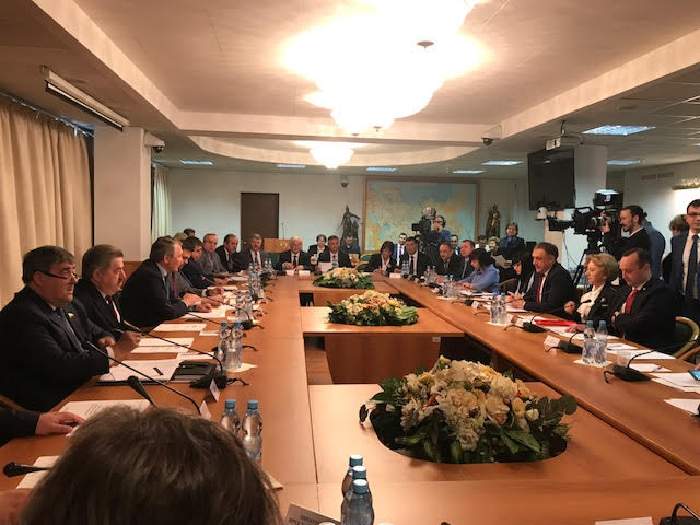 Л.И. Калашников: "Украина из гаранта мирного урегулирования превращается в сторону конфликта"