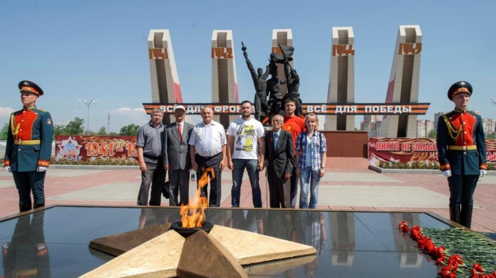 В День памяти и скорби коммунисты Забайкалья возложили цветы к Вечному огню