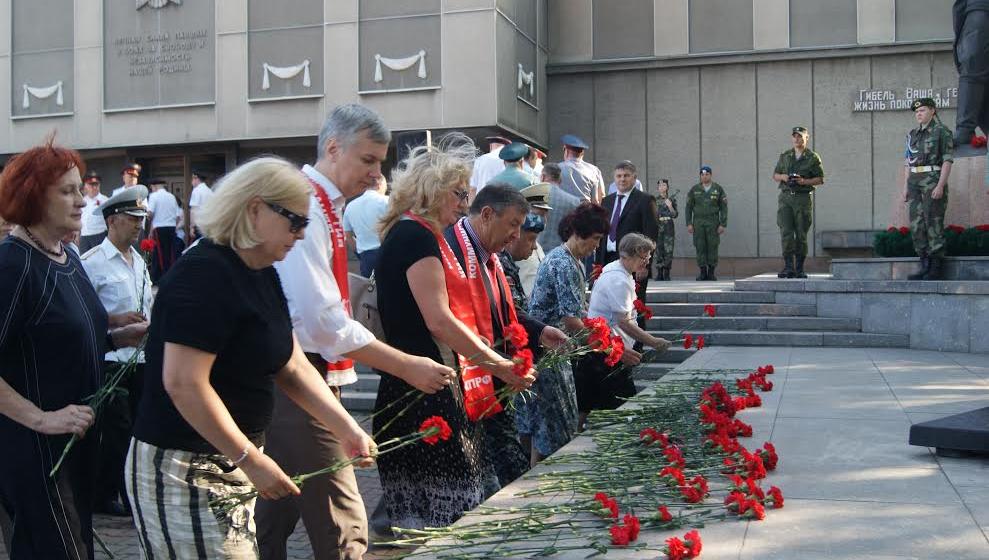 Красноярцы почтили память защитников Отечества