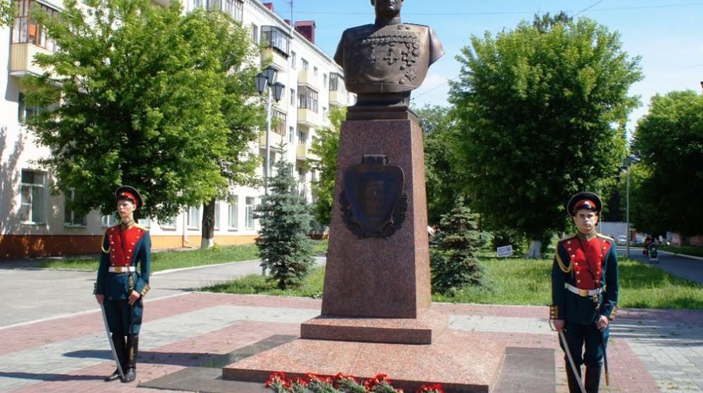 Курганские коммунисты приняли участие в мероприятиях памяти к годовщине начала войны
