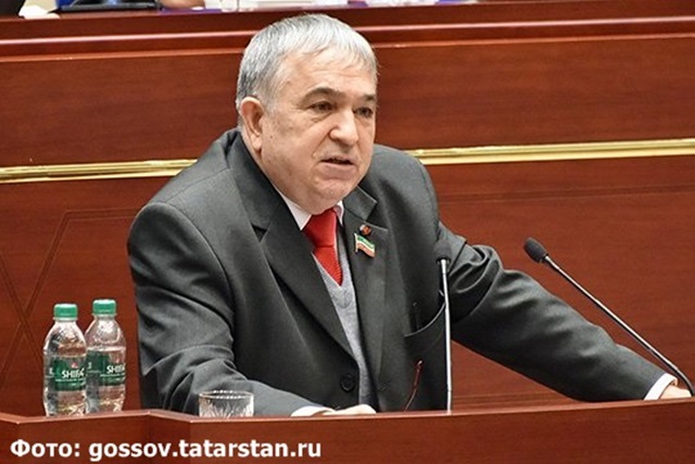 Татарстан. Депутат-коммунист Хафиз Миргалимов вновь поднял проблему очередей на зубопротезирование и офтальмологию