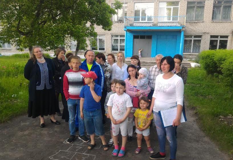 Владимирская область. Жители деревни Степаньково протестуют против закрытия школы