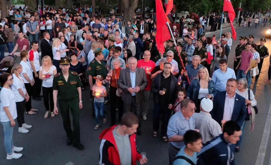 Оренбургские коммунисты приняли участие в патриотической акции «Свеча памяти»