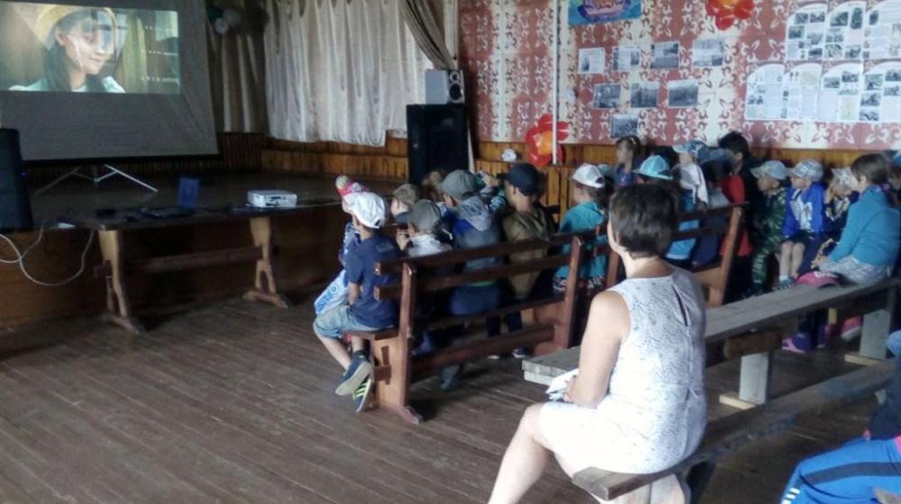 В Забайкалье стартовал показ фильмов в честь 100-летия Великого Октября