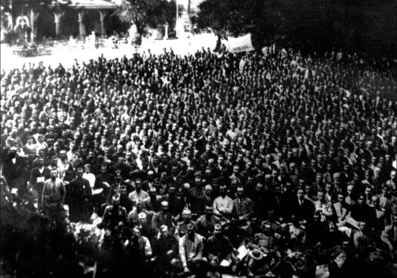 Проект KPRF.RU "Хроника революции". 10 июня 1917 года: Новые статьи Ленина в "Правде", первый пулеметный полк вышел на демонстрацию в поддержку кронштадтского Совета