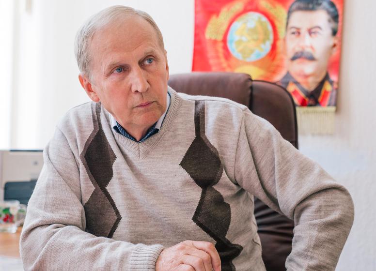 Лидер ивановских коммунистов Владимир Кленов взялся решить проблему ремонта дорог в Кинешемском районе