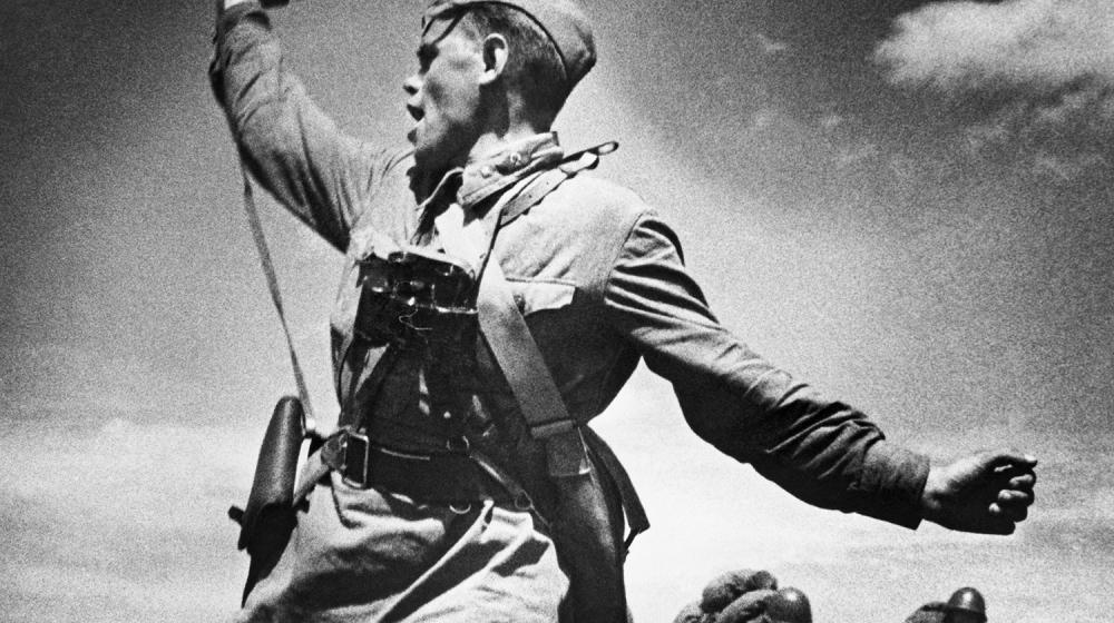 75 лет легендарной фотографии "Комбат"