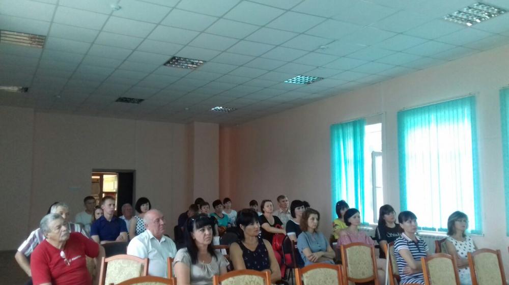 Николай Харитонов провел ряд встреч с жителями своего избирательного округа