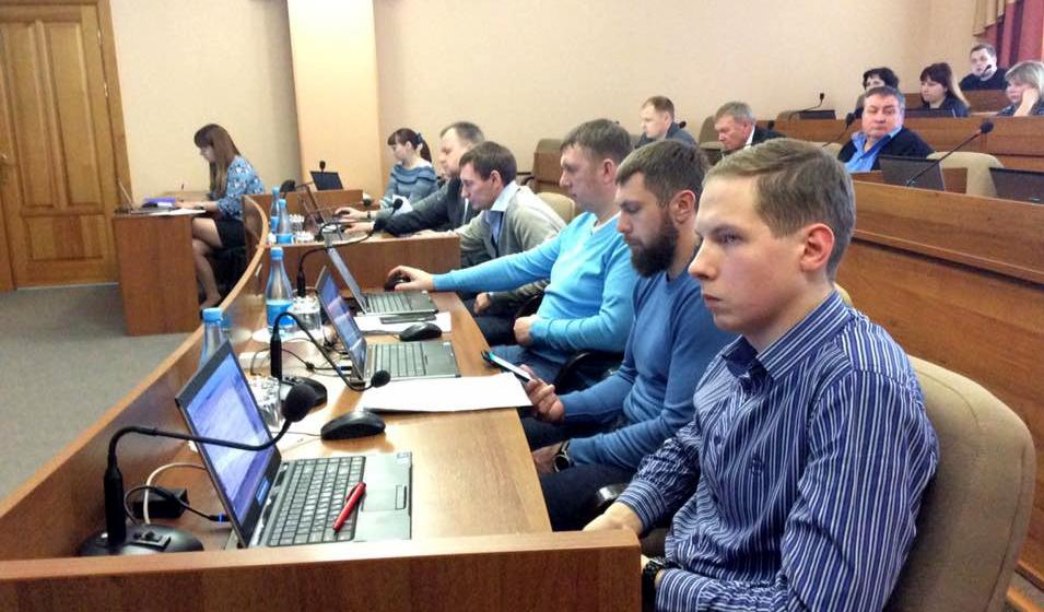 Тамбов. «Единая Россия» лишила депутата-коммуниста работы