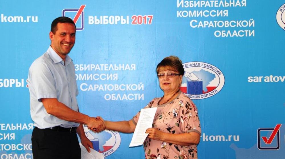 Ольга Алимова сдала документы по выдвижению на должность губернатора в избирательную комиссию Саратовской области