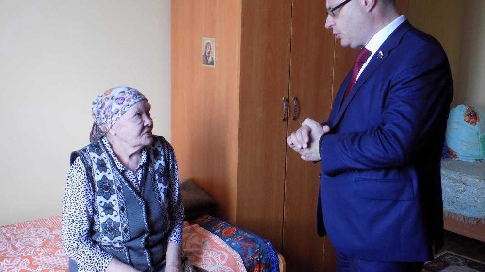 Сотрудники Воронежской приемной Сергея Гаврилова провели прием в Каширском Доме-интернате