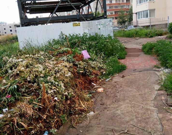 Краснодар. Депутат-коммунист Д.В. Коломиец поддержал требование граждан с улицы Черкасской о сносе разрушающегося «недостроя»