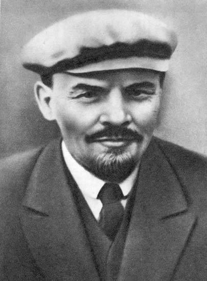 Проект KPRF.RU "Хроника революции". 5 июля 1917 года: Состоялось первое заседание избранного на Съезде Советов ВЦИК, в Кронштадте состоялся многолюдный митинг по поводу массовых арестов на даче Дурново