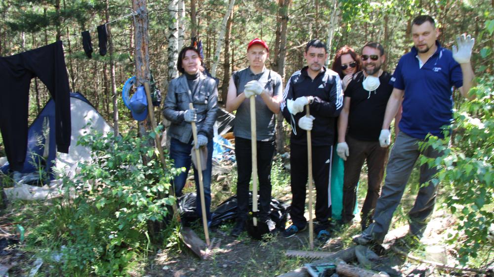 «Наш бор – наш дом!». Коммунисты Челябинска провели субботник в городском бору