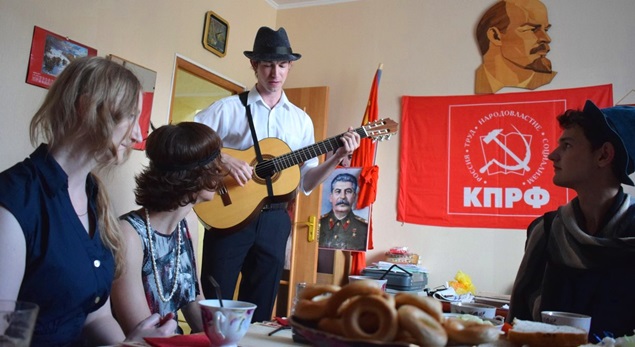 «Добро пожаловать в 1930 год!». Коммунисты и комсомольцы из города Альметьевска совершили увлекательное путешествие на машине времени
